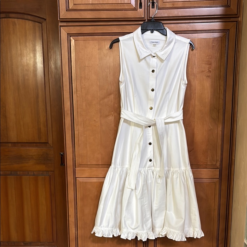 Chic White Sleeveless Dress